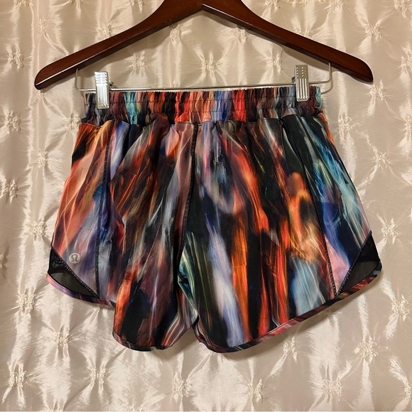 Lululemon Hotty Hot Shorts High-Rise Long 4" Chroma Fusion Multi Black - Picture 3 of 11